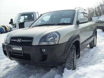 2004 Hyundai Tucson Pictures