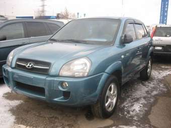 2004 Hyundai Tucson Photos