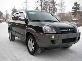 2004 Hyundai Tucson Images