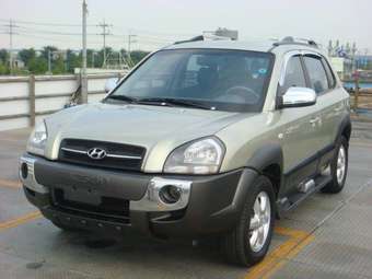 2004 Hyundai Tucson Images