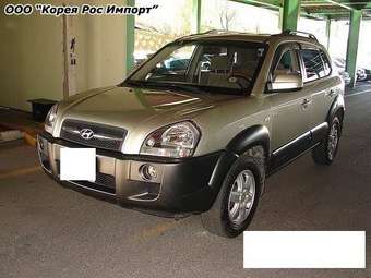 2004 Hyundai Tucson Photos
