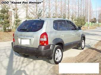 2004 Hyundai Tucson Photos