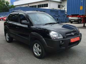 2004 Hyundai Tucson Photos