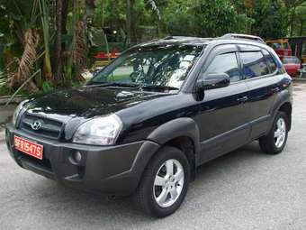 2004 Hyundai Tucson Photos