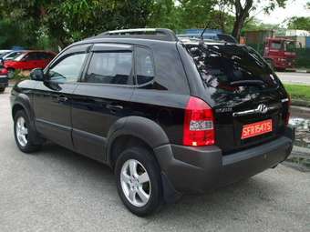 2004 Hyundai Tucson Pictures