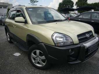 2004 Hyundai Tucson Pictures