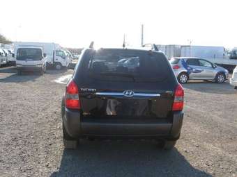 2004 Hyundai Tucson Photos
