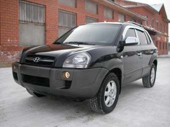 2004 Hyundai Tucson Images