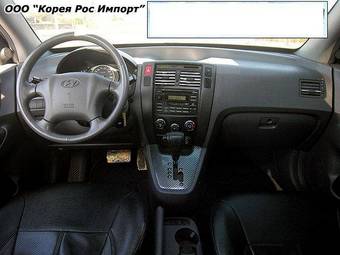 2004 Hyundai Tucson Photos