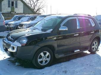 2004 Hyundai Tucson Photos