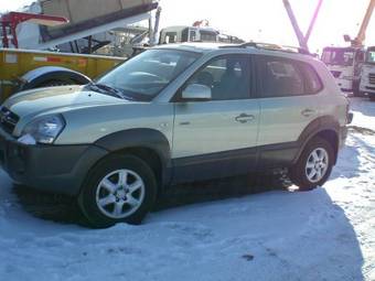 2004 Hyundai Tucson Photos