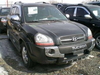 2004 Hyundai Tucson Images