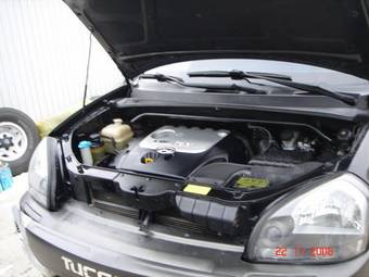 2004 Hyundai Tucson Images