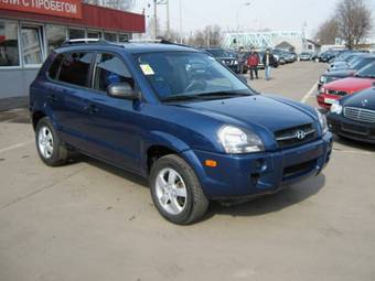 2004 Hyundai Tucson Images