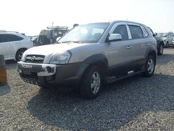 2004 Hyundai Tucson Pictures