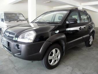 2004 Hyundai Tucson Photos