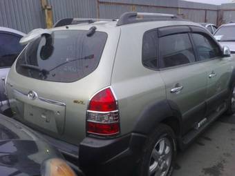 2004 Hyundai Tucson Photos