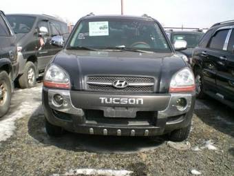 2004 Hyundai Tucson Photos