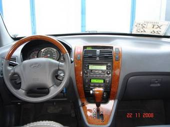 2004 Hyundai Tucson Photos