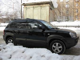 2004 Hyundai Tucson Photos