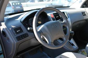 2004 Hyundai Tucson Photos