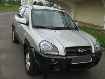 2004 Hyundai Tucson Images