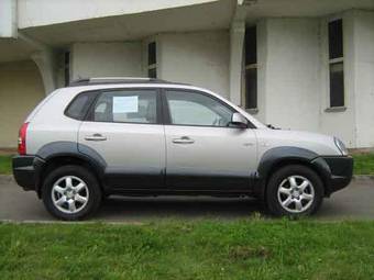 2004 Hyundai Tucson Pictures