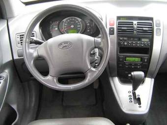 2004 Hyundai Tucson Pictures