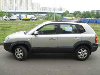 2004 Hyundai Tucson Pictures