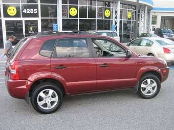 2005 Hyundai Tucson Photos