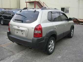 2005 Hyundai Tucson Photos