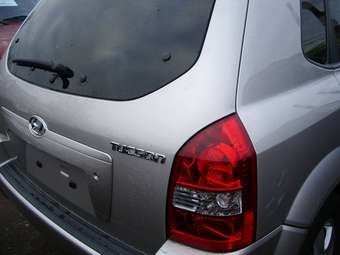 2005 Hyundai Tucson Photos