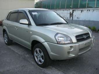 2005 Hyundai Tucson Photos