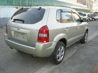 2005 Hyundai Tucson Photos