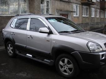 2005 Hyundai Tucson Images