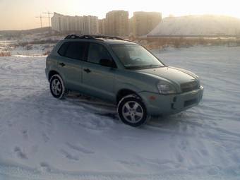 2005 Hyundai Tucson Photos