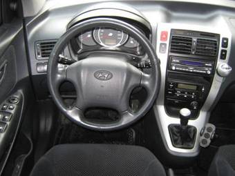 2005 Hyundai Tucson Pictures