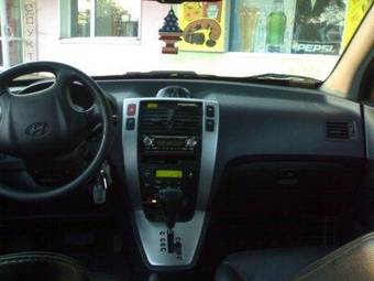 2005 Hyundai Tucson Photos