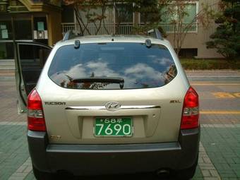 2005 Hyundai Tucson Photos