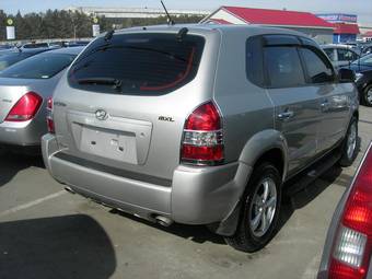2005 Hyundai Tucson Photos