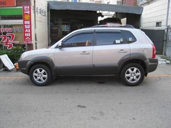 2005 Hyundai Tucson Pictures