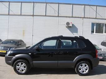 2005 Hyundai Tucson Photos