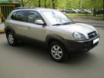 2005 Hyundai Tucson Photos