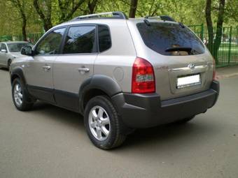 2005 Hyundai Tucson Photos