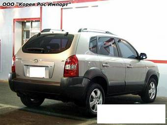 2005 Hyundai Tucson Photos