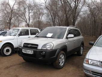 2005 Hyundai Tucson Photos