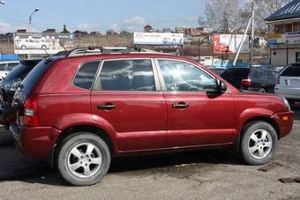 2005 Hyundai Tucson Photos
