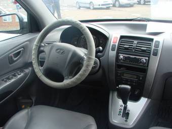 2005 Hyundai Tucson Photos