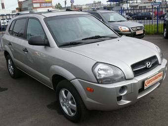 2005 Hyundai Tucson Images