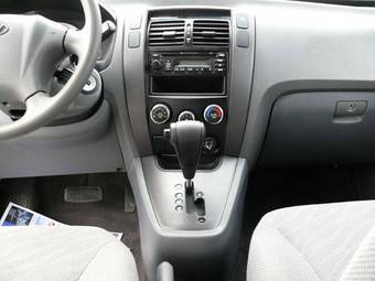 2005 Hyundai Tucson Pictures